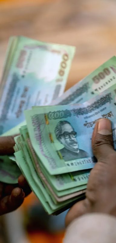 Who earns the most in Bangladesh?