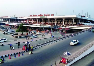 How many fires occurred at Dhaka airport in the past decade?