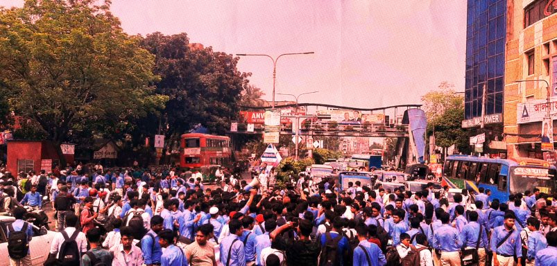 Why did students block Farmgate and what are their demands?