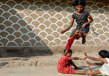 How did Bangladeshi village children spend Winter before smartphones?