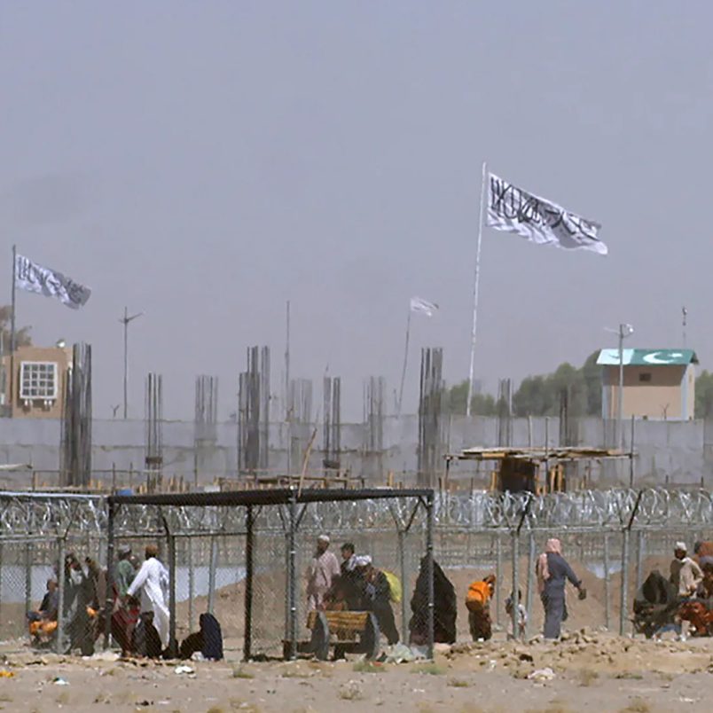 What sparked the heavy gunfire between Pakistan and Afghanistan along their shared border?