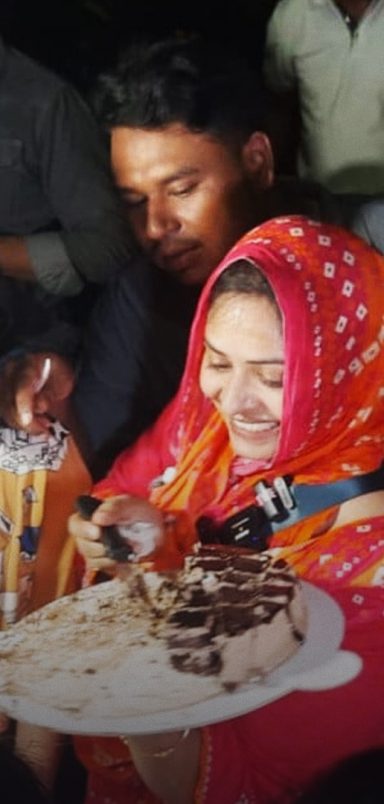 Dhaka's viral Cake Potti: How social media fame led to vendor evictions