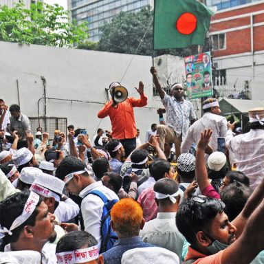 What program did the protesting MPO teachers announce?