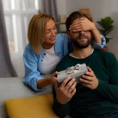 What to give on Men’s day rather than a wrist-watch