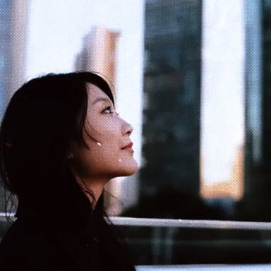 Which Southeast Asian country has the highest percentage of singles?