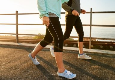 What's the safest time to walk outdoors during winter amid pollution?