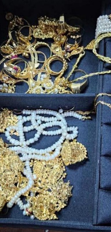 What gold items were found in Hasina's Agrani Bank vaults