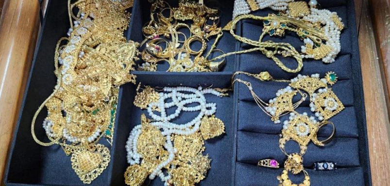 What gold items were found in Hasina's Agrani Bank vaults
