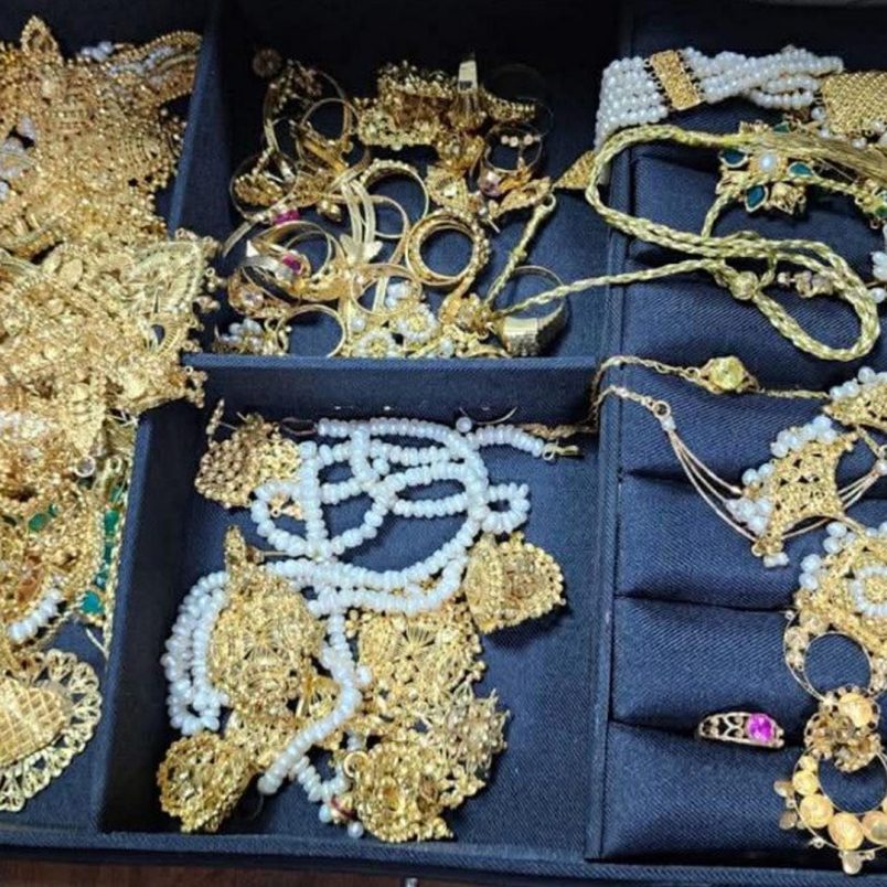 What gold items were found in Hasina's Agrani Bank vaults