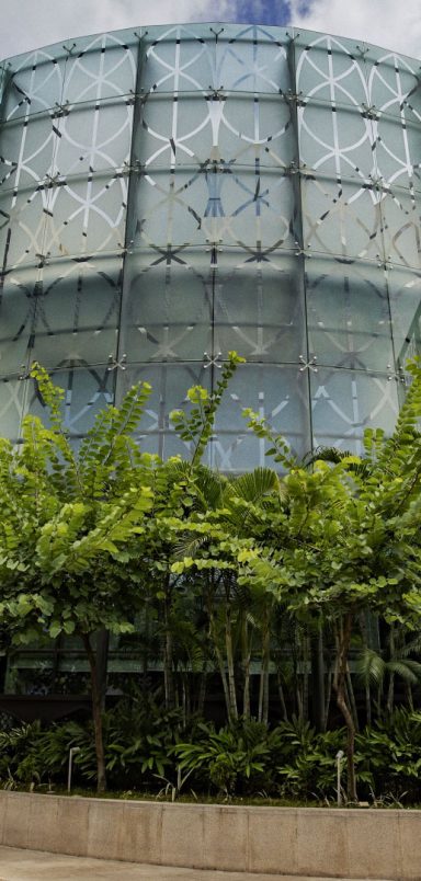 Why has InterContinental Dhaka’s owner faced ten straight years of losses?