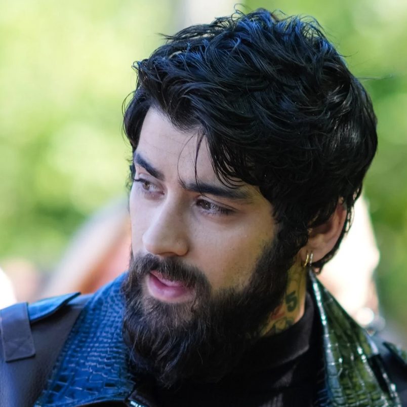 Why has Zayn Malik rejoined One Direction after nearly a decade?