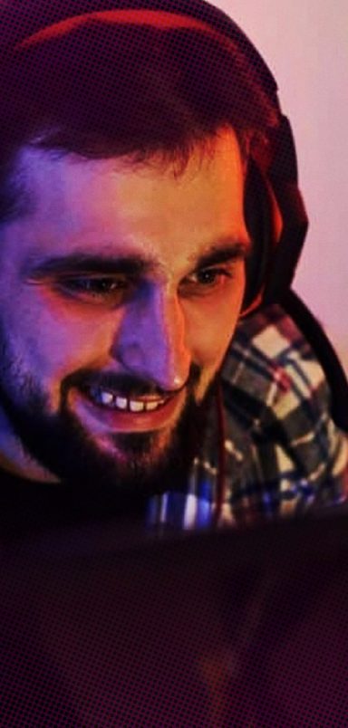 10 reasons why geeky gamers make the best husbands