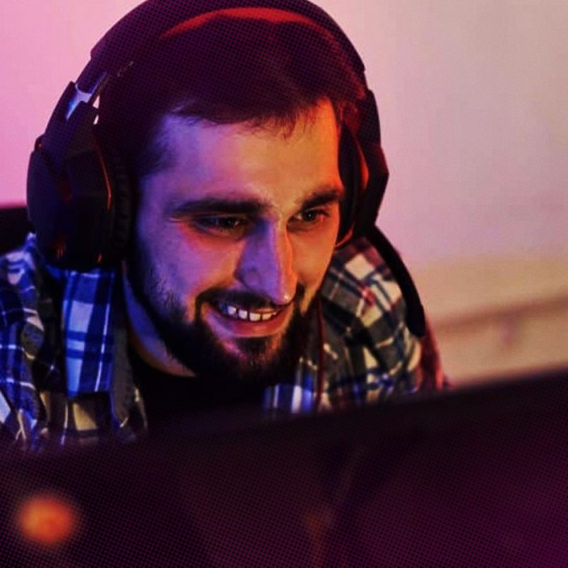 10 reasons why geeky gamers make the best husbands