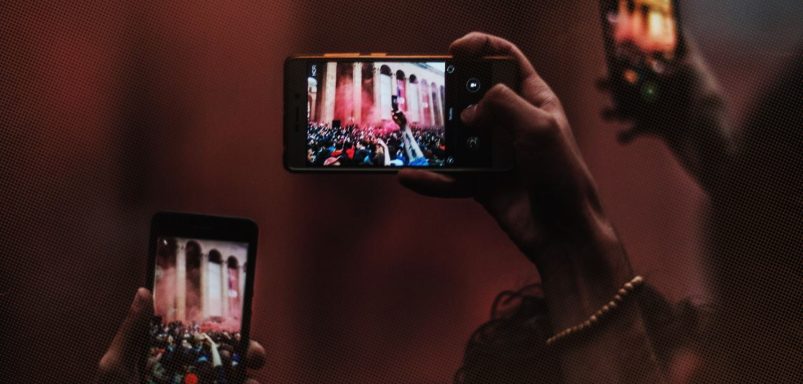 How to earn passive income from mobile photography