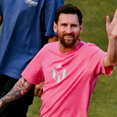 How much did Messi earn during the India tour?