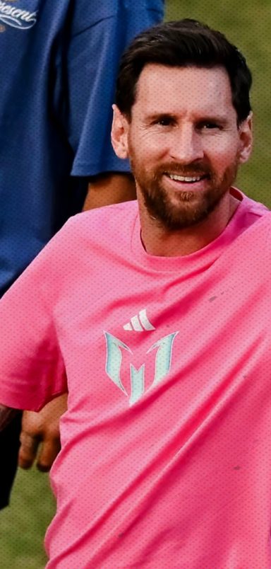 How much did Messi earn during the India tour?