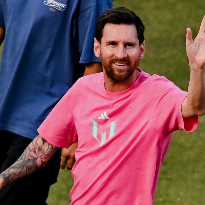 How much did Messi earn during the India tour?