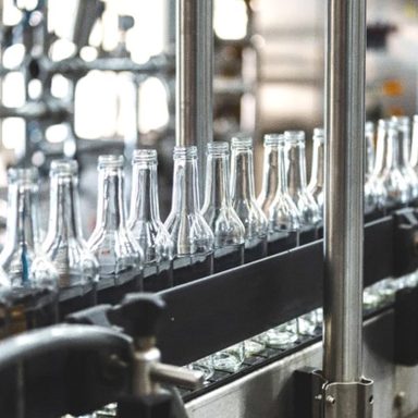 Why hasn't Pakistan issued a license to export liquor for so long?