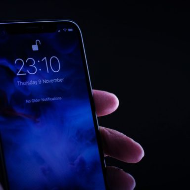 How frequent smartphone unlocking is damaging the brain