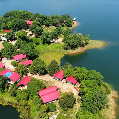Escape to the noise-free paradise of Bargee Lake Valley