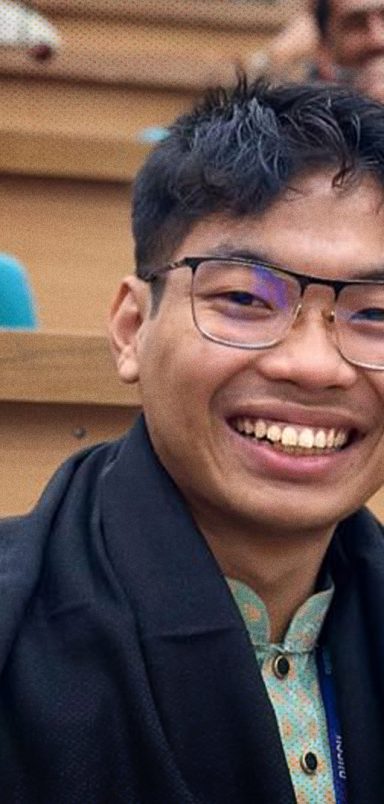 Why did Sarba Mitra Chakma resign from Ducsu?