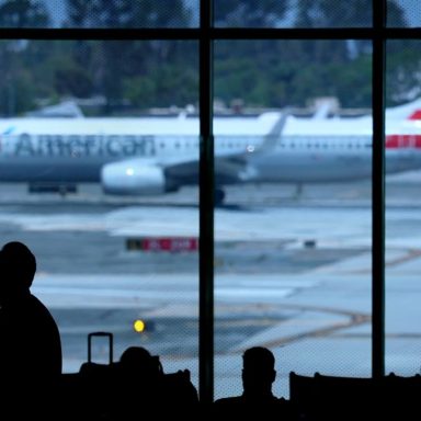 Which are the world's busiest airports in 2025?