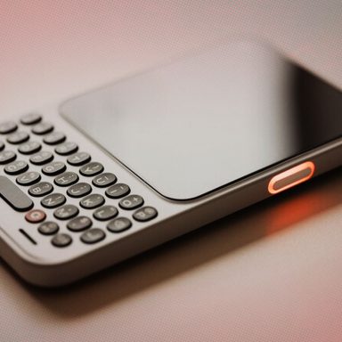 What to know about Clicks’ 5G QWERTY phone designed to reduce distractions