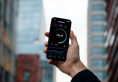 Which countries have the fastest mobile internet in the world?