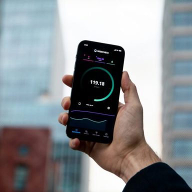 Which countries have the fastest mobile internet in the world?