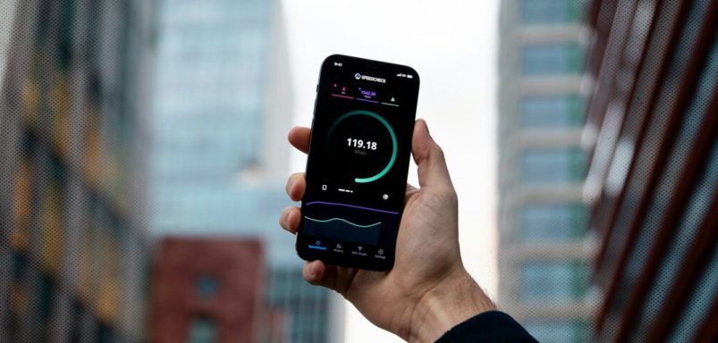 Which countries have the fastest mobile internet in the world?