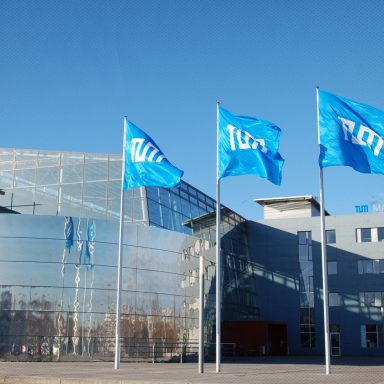 How twin sisters chased a shared dream to win a scholarship at TUM