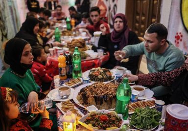 Which countries have the world's longest and shortest fasts?