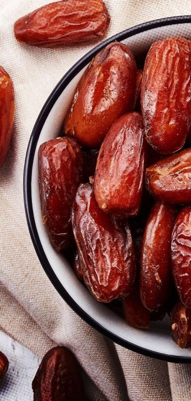 Why are dates the perfect food to break your fast during Ramadan?