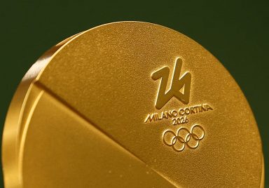 Which countries won the most gold medals in the 2026 Winter Olympics?