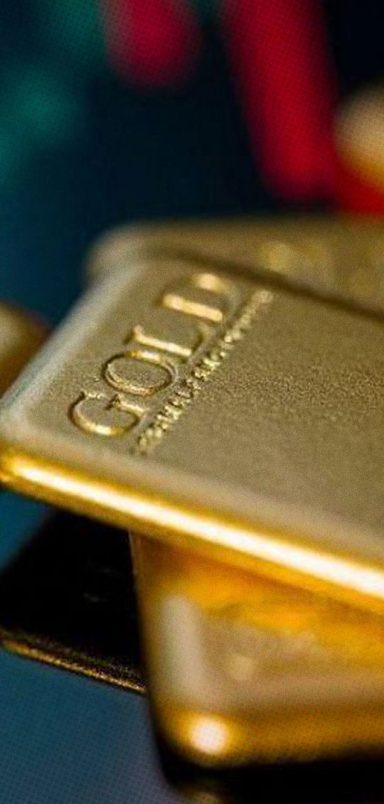 What caused the sudden drop in global gold prices on January 30?