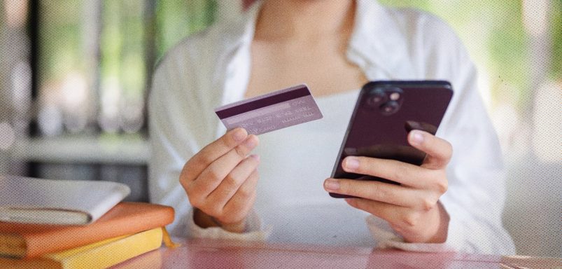 How can students under 25 now get credit cards?