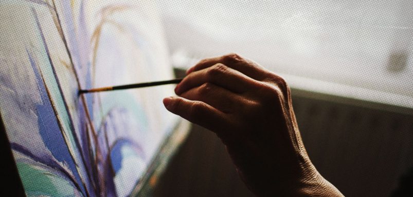 Why is only 10 percent of the population left-handed?