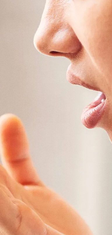 Which foods cause body odor and bad breath?