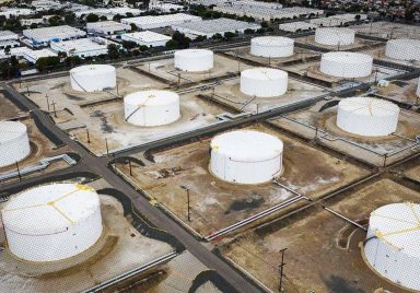 Top 10 countries with the largest oil reserves