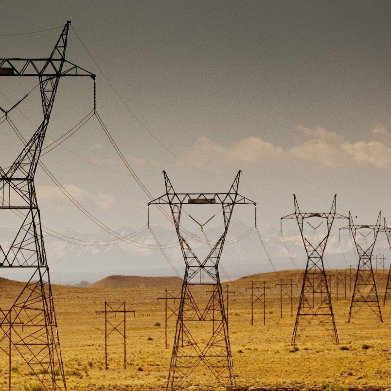 Which are the top power producing countries