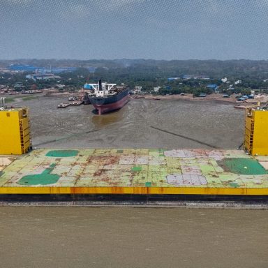 What makes the Fels Can Do II’s arrival a game-changer for Bangladesh’s shipbreaking industry?