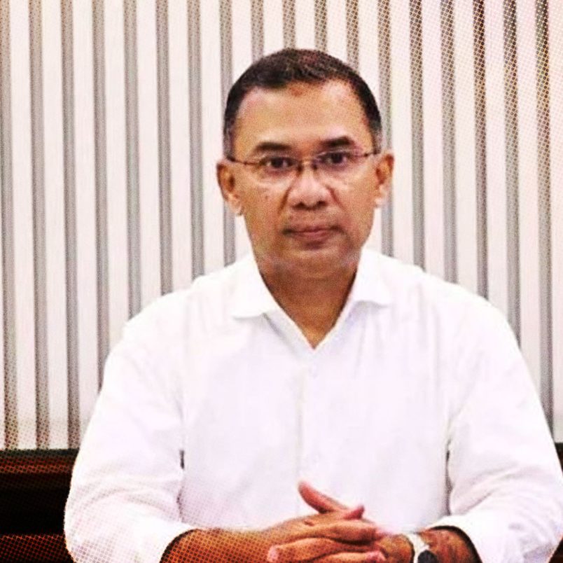 What does a 16-hour workday look like at the prime minister’s desk?