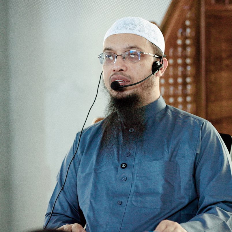 Why did Australia cancel Shaykh Ahmadullah's visa?