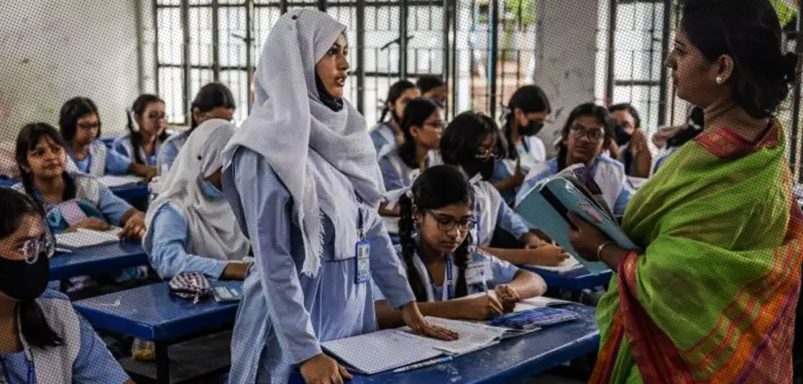 Why is the government hiring retired teachers in private schools in Bangladesh?