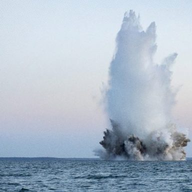 What do we know about sea mines in and around the Strait of Hormuz?