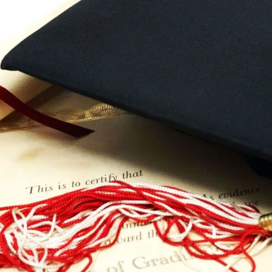 How much more do bachelor’s degree holders earn over 15 years?