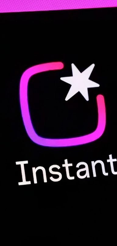 What is instagram’s new ‘Instants’ feature and how to disable it?