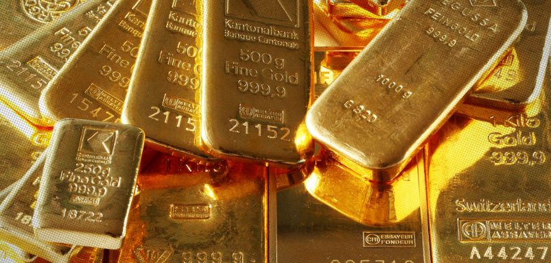 Why are countries increasing their gold reserves?
