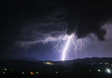 10 things you need to know about lightning strikes