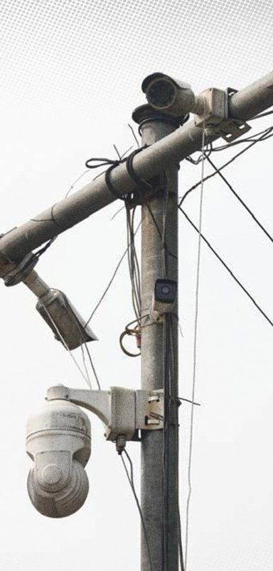 What are Dhaka’s AI traffic cams detecting and where are they installed?